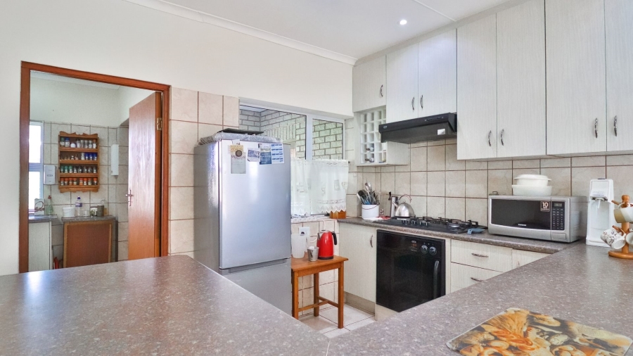 3 Bedroom Property for Sale in Stilbaai Wes Western Cape
